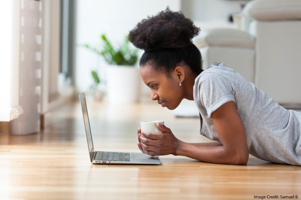 Getting the Timing Right: Critical Thinking Online
