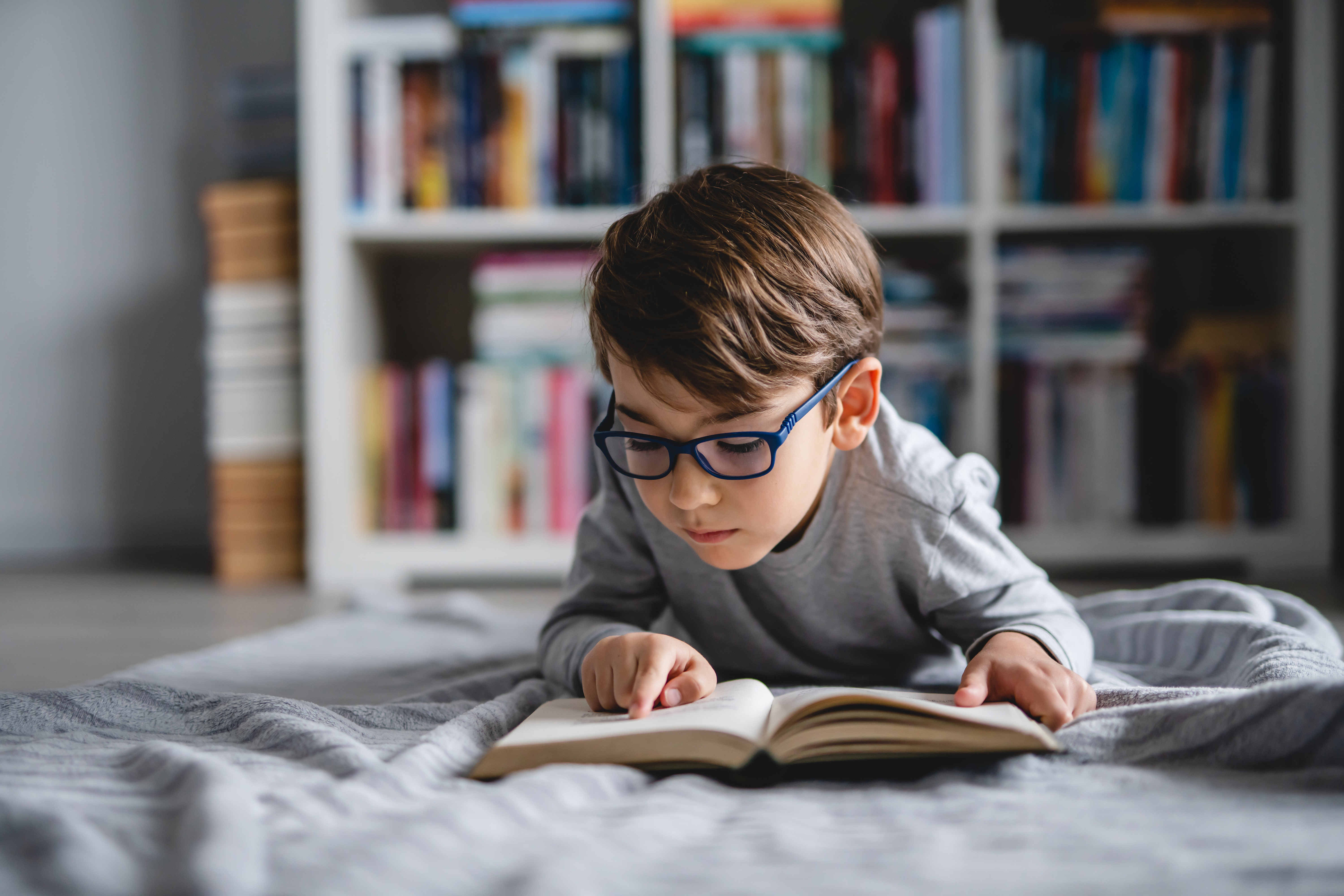 The Complex Relationship between Knowledge and Reading